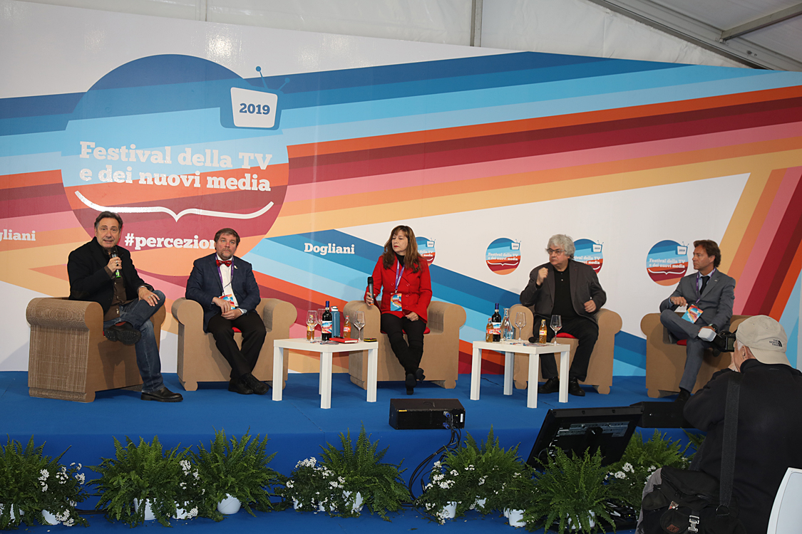 Festival della TV e dei Nuovi Media 2019_093.jpg - FESTIVAL DELLA TV E DEI NUOVI MEDIA 2019 A come Ambiente Le tematiche ambientaliste: dalla cronaca delle catastrofi naturali alla formazione di una vera e propria cultura della prevenzione. Luca Mercalli, Ermete Realacci, Angelo Robotto, Mario Tozzi con Rosy Battaglia